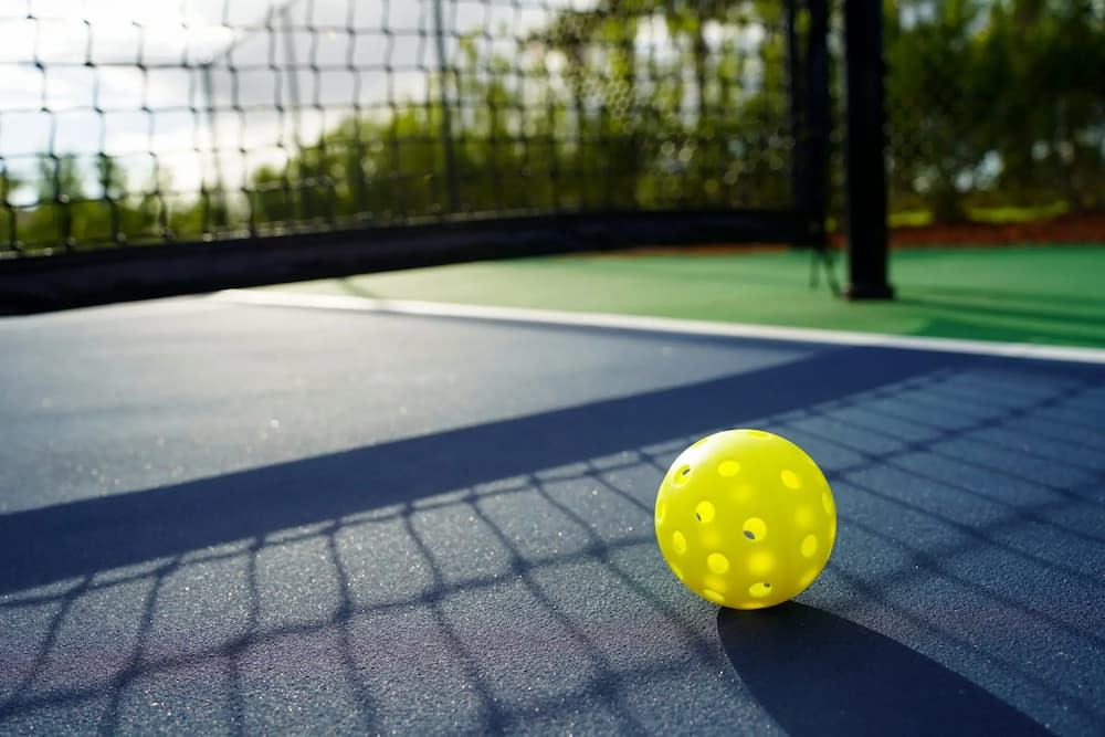 Bóng pickleball thi đấu ngoài rời